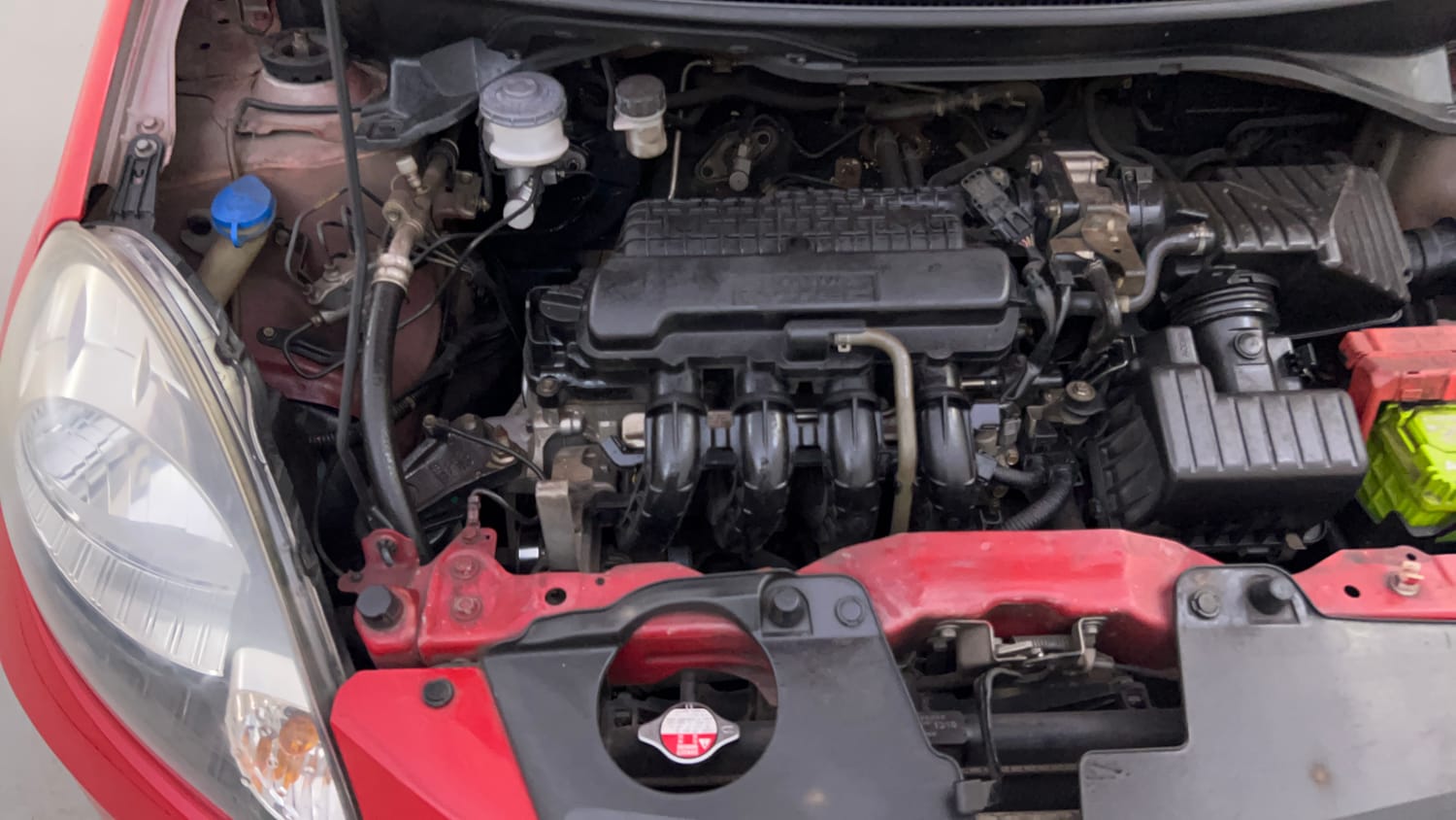 Used 2013 Honda Brio S MT Petrol Manual engine ENGINE RIGHT SIDE VIEW