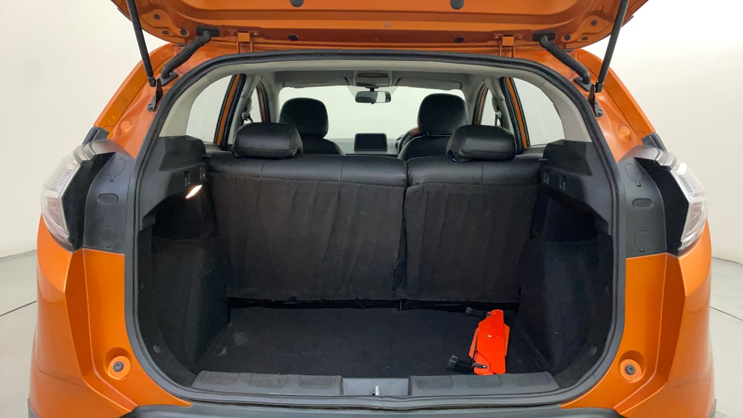 Used 2018 Tata Nexon XZ Plus Petrol Manual interior DICKY INSIDE VIEW