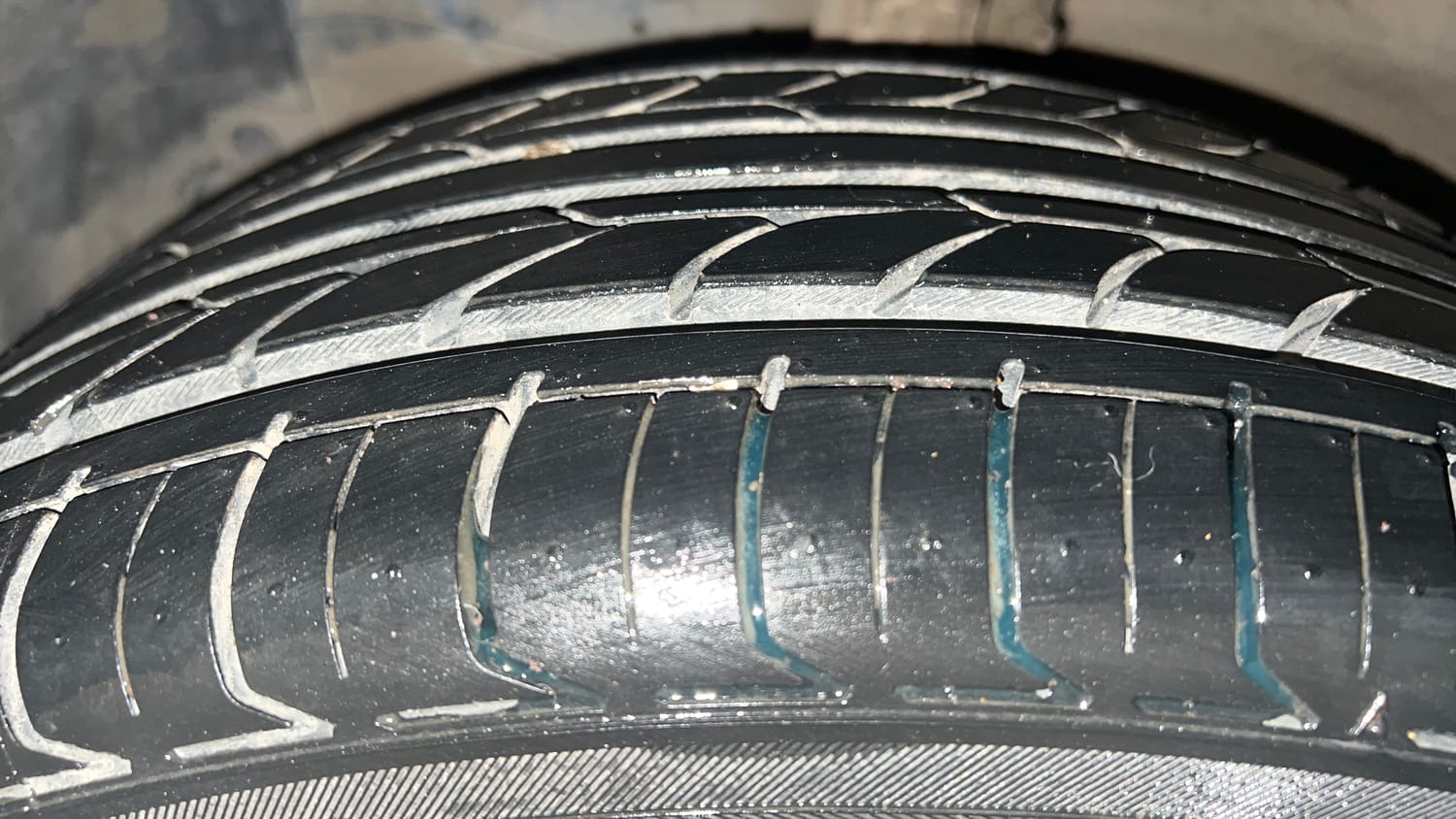 Used 2023 Maruti Suzuki Ciaz Alpha 1.5 Petrol Manual tyres LEFT FRONT TYRE TREAD VIEW