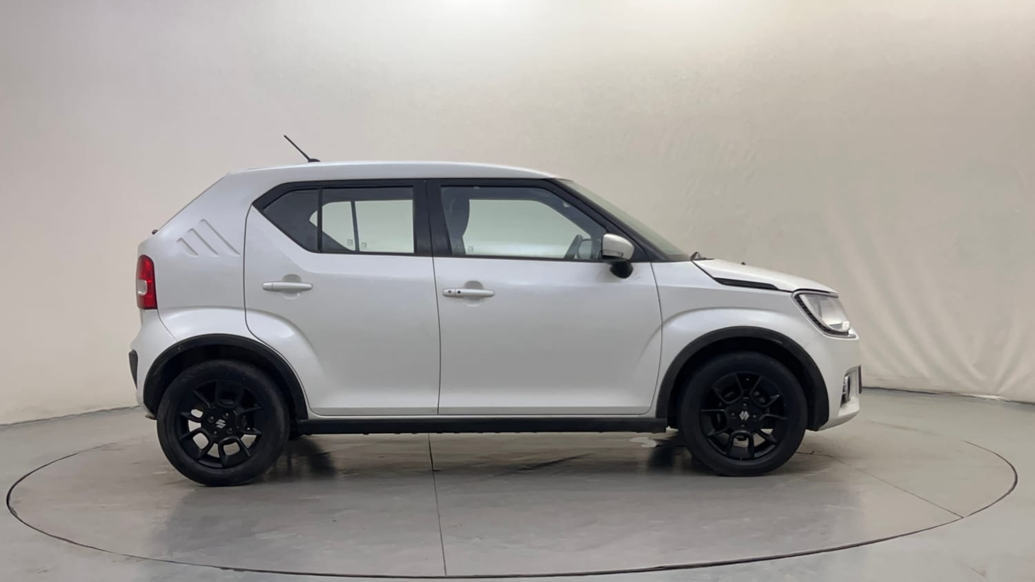 Used 2018 Maruti Suzuki Ignis [2017-2020] Zeta AMT Petrol Dual Tone Petrol Automatic exterior RIGHT SIDE VIEW