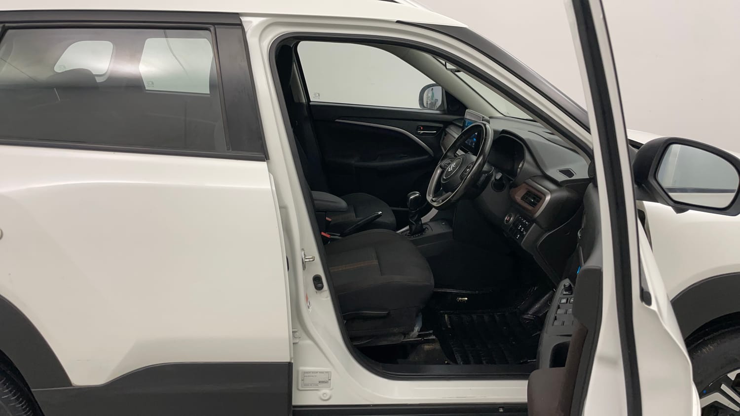 Used 2022 Maruti Suzuki Brezza ZXi Plus AT Petrol Automatic interior RIGHT SIDE FRONT DOOR CABIN VIEW