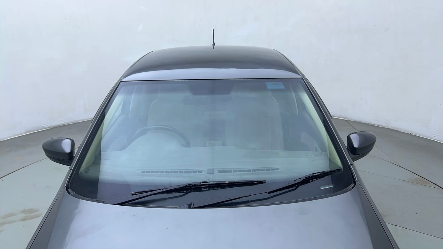 Used 2013 Volkswagen Vento Highline Petrol Petrol Manual exterior FRONT WINDSHIELD VIEW