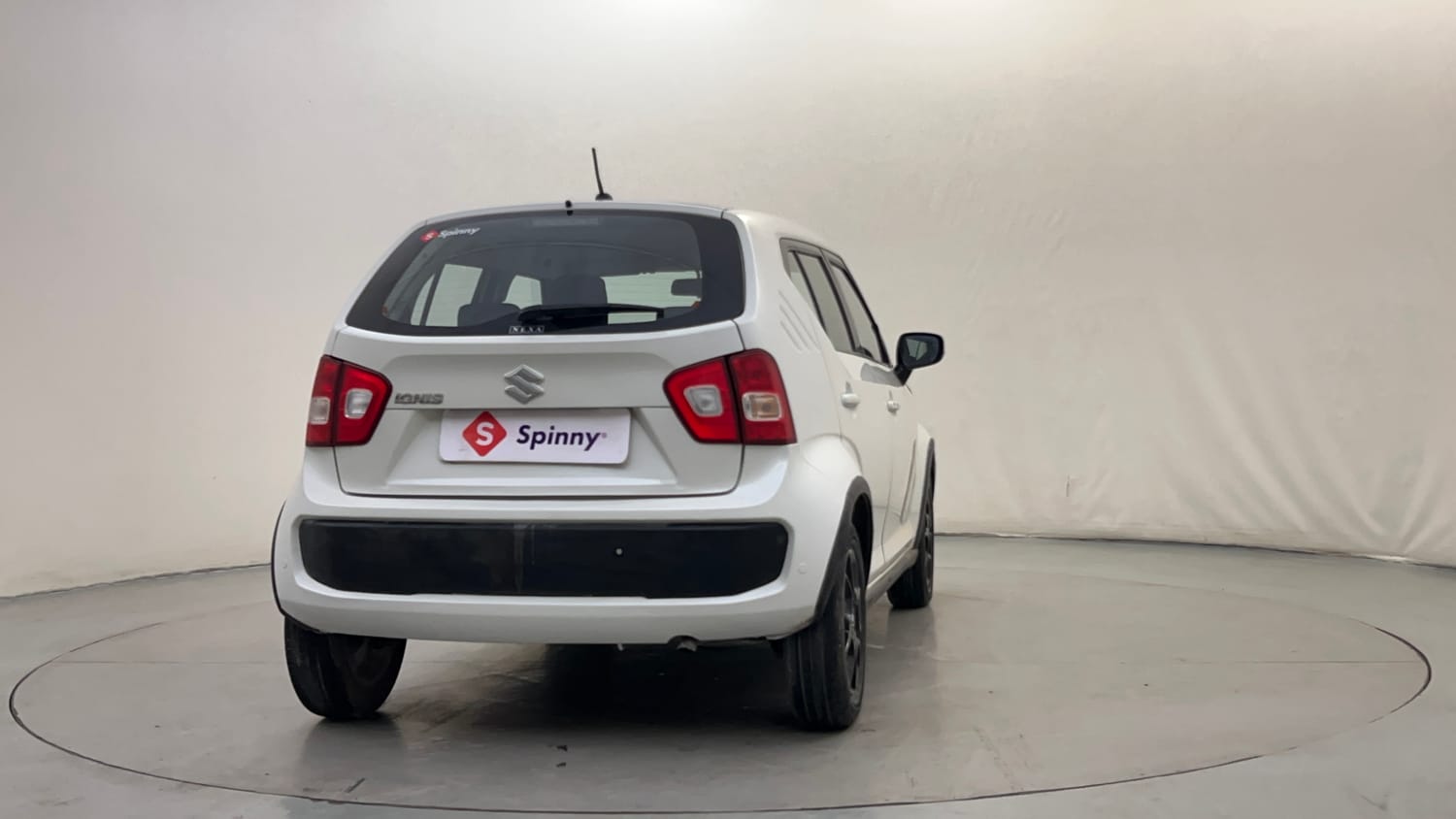 Used 2018 Maruti Suzuki Ignis [2017-2020] Zeta AMT Petrol Dual Tone Petrol Automatic exterior RIGHT REAR CORNER VIEW