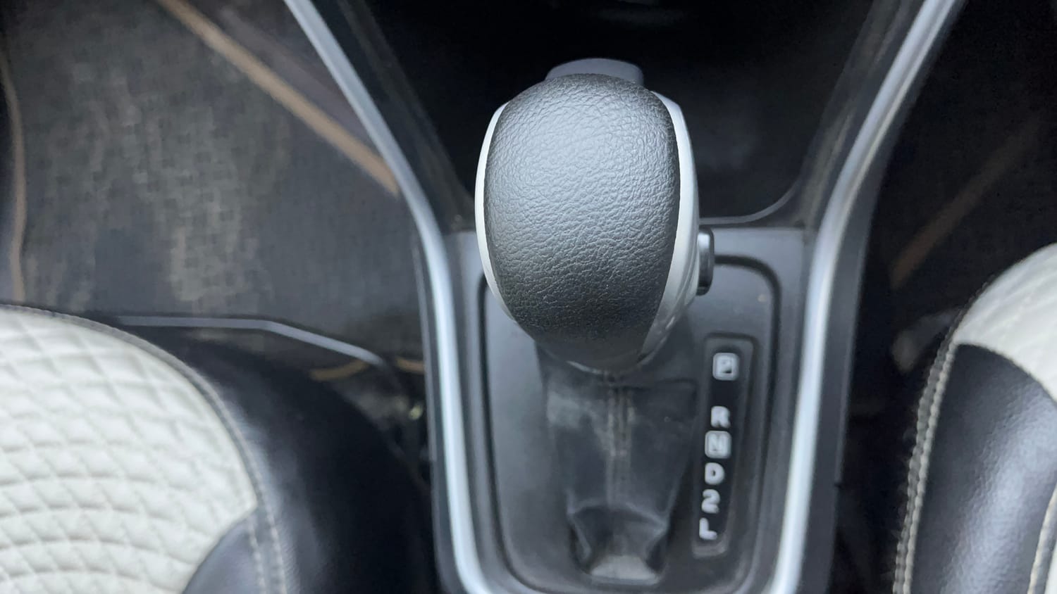 Used 2021 Maruti Suzuki S-Cross Zeta AT Petrol Automatic interior GEAR  KNOB VIEW