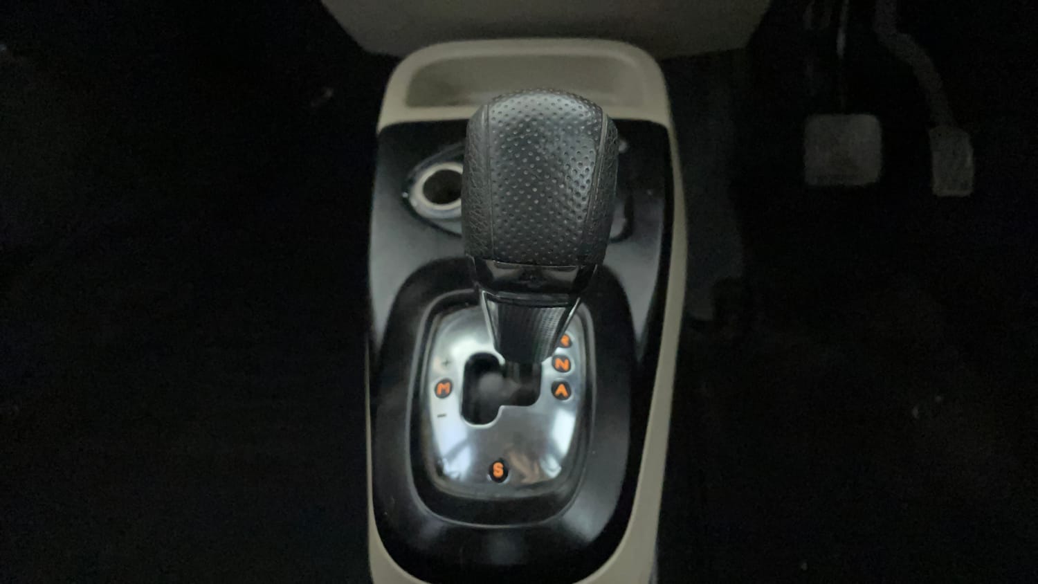 Used 2015 Tata Nano Twist XTA Petrol Automatic interior GEAR  KNOB VIEW