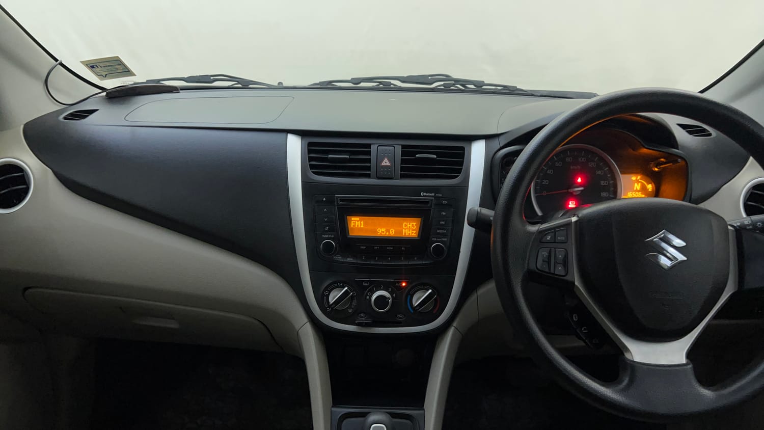 Used 2016 Maruti Suzuki Celerio ZXi AMT Petrol Automatic interior MUSIC SYSTEM & AC CONTROL VIEW