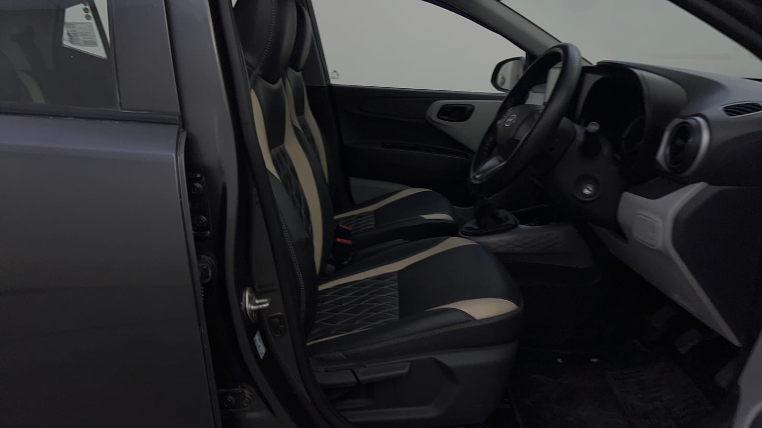 Used 2021 Hyundai Grand i10 Nios Magna 1.2 Kappa VTVT Petrol Manual interior RIGHT SIDE FRONT DOOR CABIN VIEW