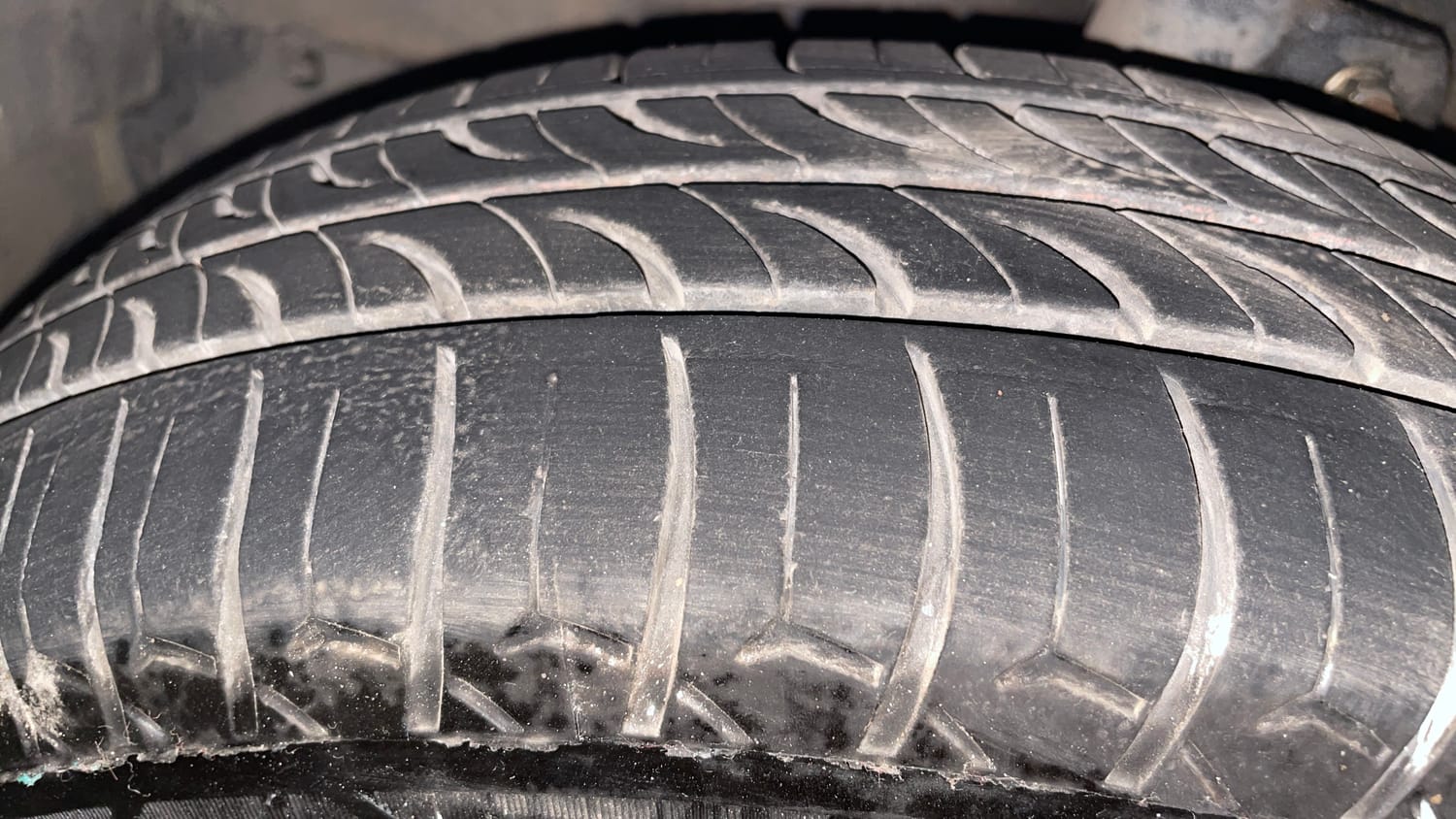 Used 2012 Maruti Suzuki A-Star Vxi (ABS) AT Petrol Automatic tyres LEFT FRONT TYRE TREAD VIEW