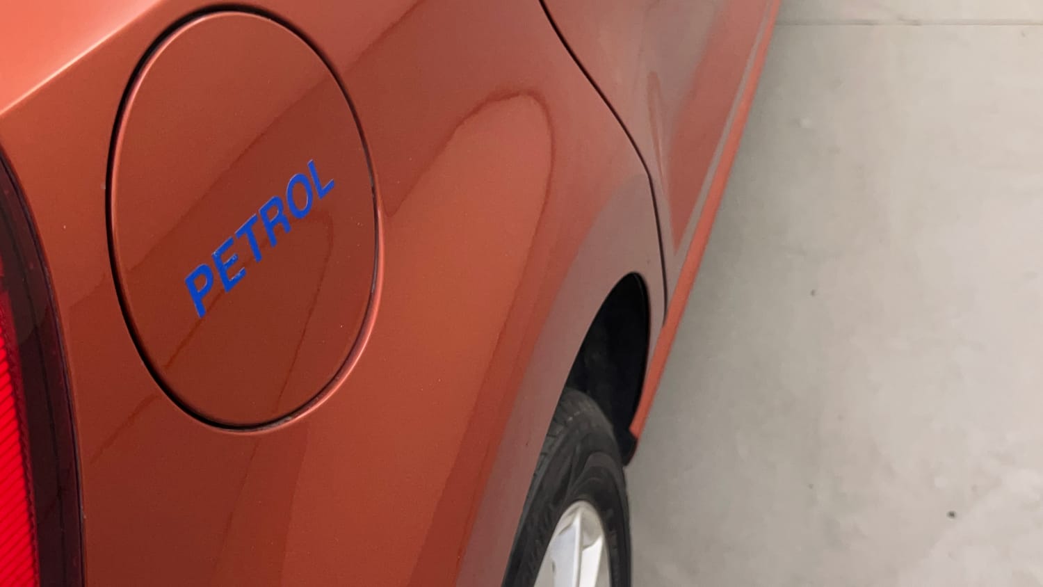 Used 2014 Volkswagen Polo Highline1.2L (P) Petrol Manual dents MINOR SCRATCH