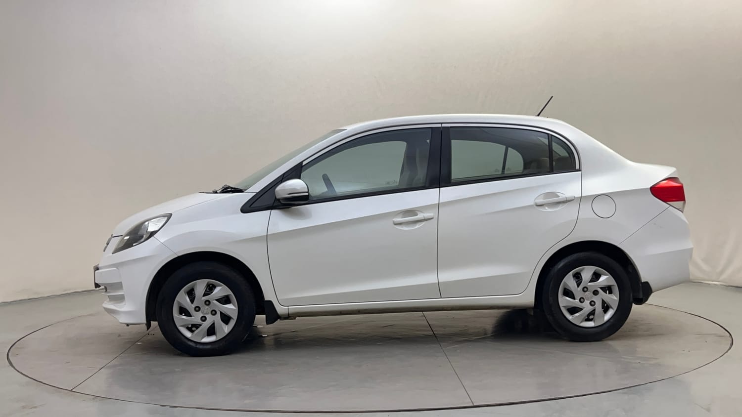Used 2015 Honda Amaze 1.2 SX i-VTEC Petrol Manual exterior LEFT SIDE VIEW