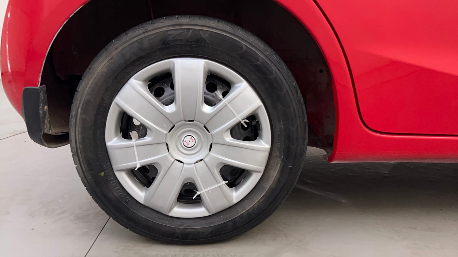 Used 2013 Honda Brio S MT Petrol Manual tyres RIGHT REAR TYRE RIM VIEW