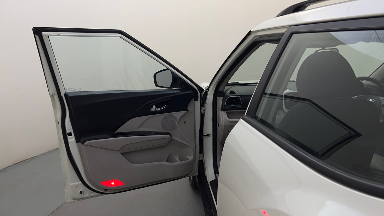 Used 2021 Mahindra XUV 300 W8 1.2 Petrol Petrol Manual interior LEFT FRONT DOOR OPEN VIEW