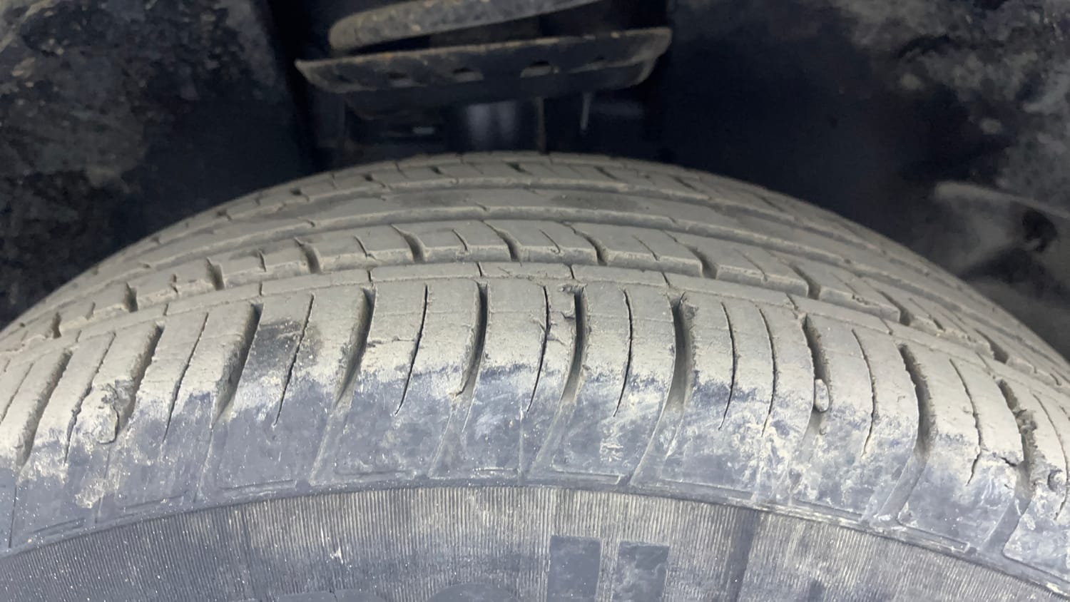 Used 2023 Tata Harrier XZ Plus Dark Edition Diesel Manual tyres RIGHT FRONT TYRE TREAD VIEW