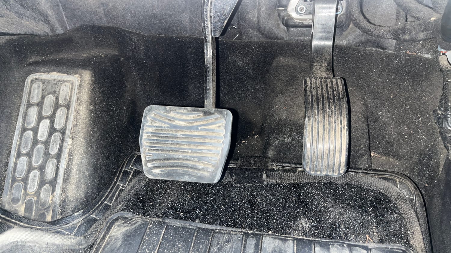 Used 2024 Mahindra Thar Roxx AX7 L Diesel AT 2WD Diesel Automatic interior PEDALS VIEW