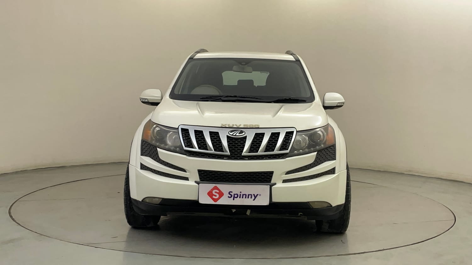 Used 2015 Mahindra XUV500 W6 Diesel Manual exterior FRONT VIEW