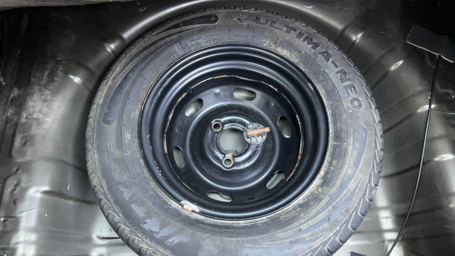Used 2018 Renault Kwid CLIMBER 1.0 Petrol Manual tyres SPARE TYRE VIEW