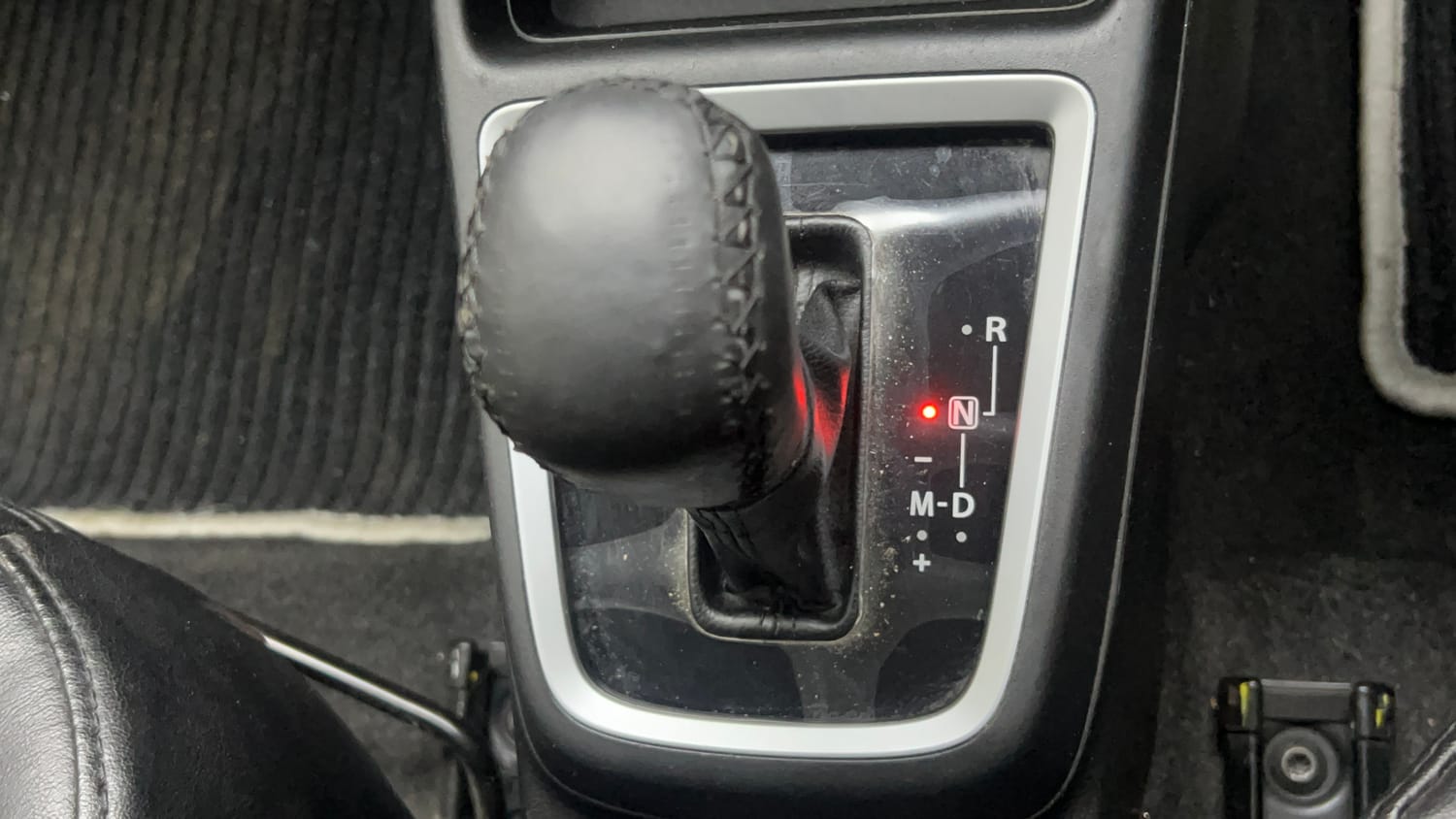 Used 2019 Maruti Suzuki Swift ZXi Plus AMT Petrol Automatic interior GEAR  KNOB VIEW
