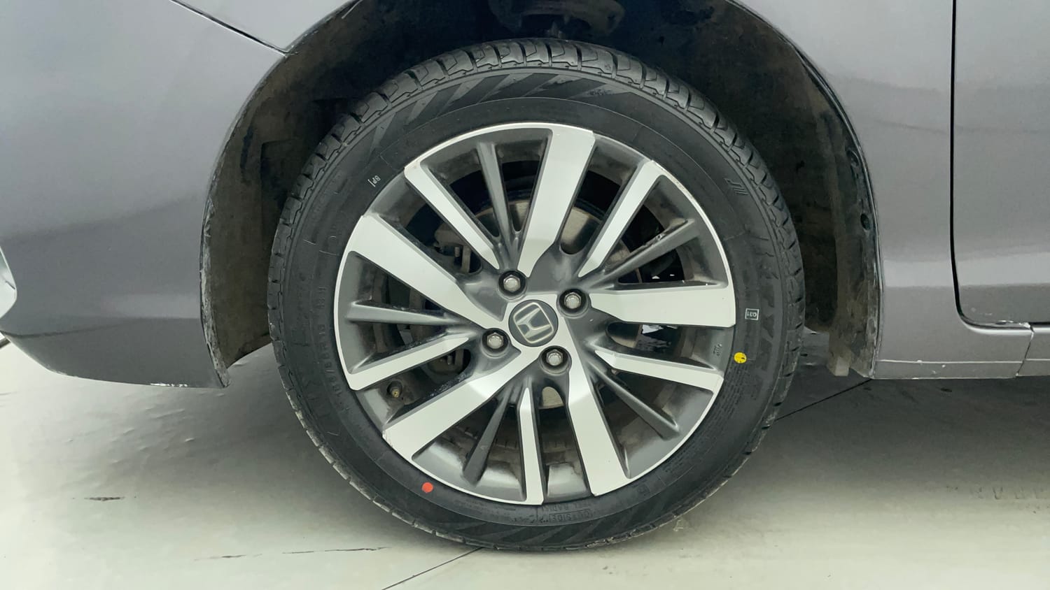 Used 2021 Honda City ZX Diesel Diesel Manual tyres LEFT FRONT TYRE RIM VIEW