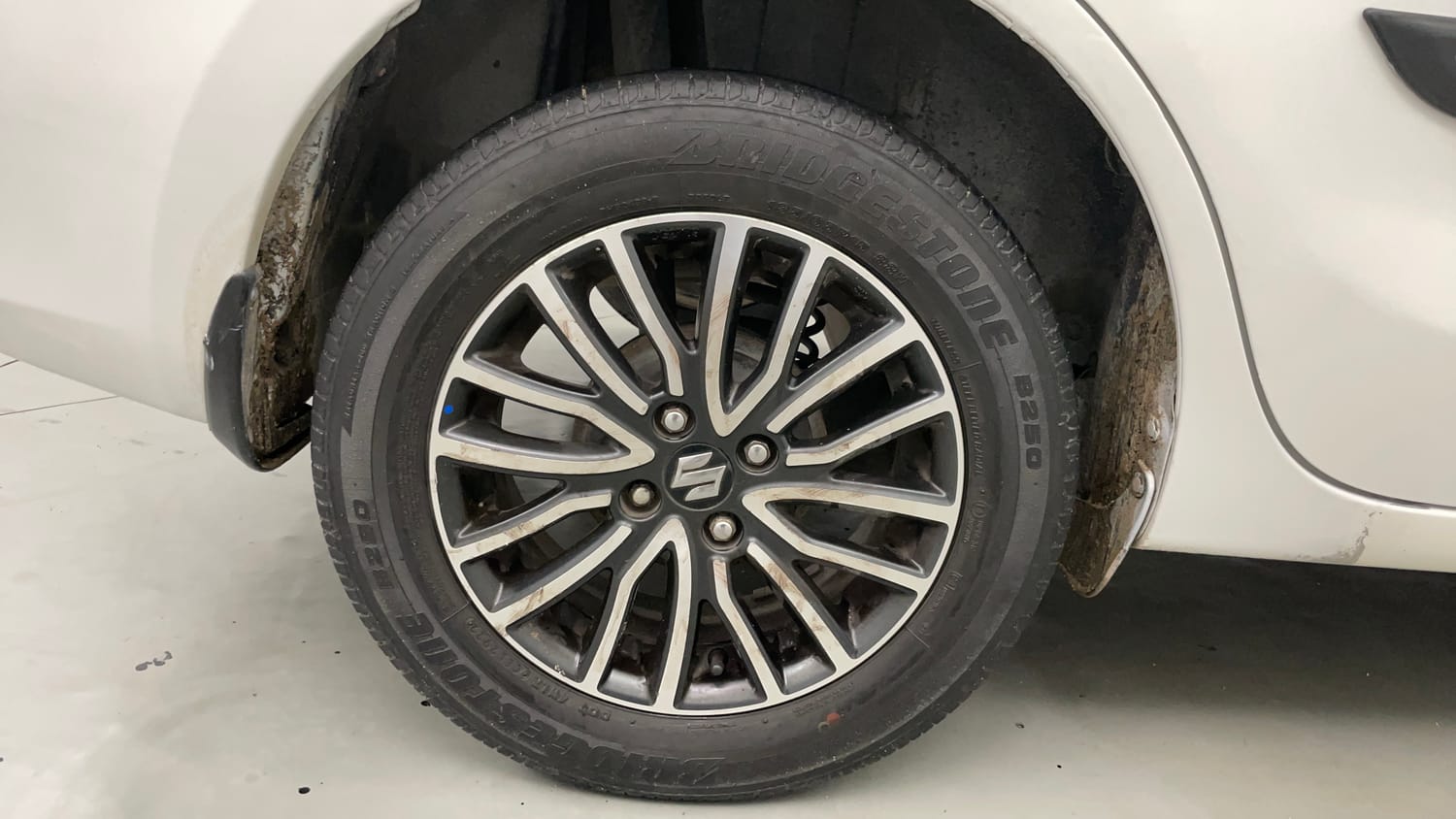 Used 2017 Maruti Suzuki Dzire ZDi Plus AMT Diesel Automatic tyres RIGHT REAR TYRE RIM VIEW