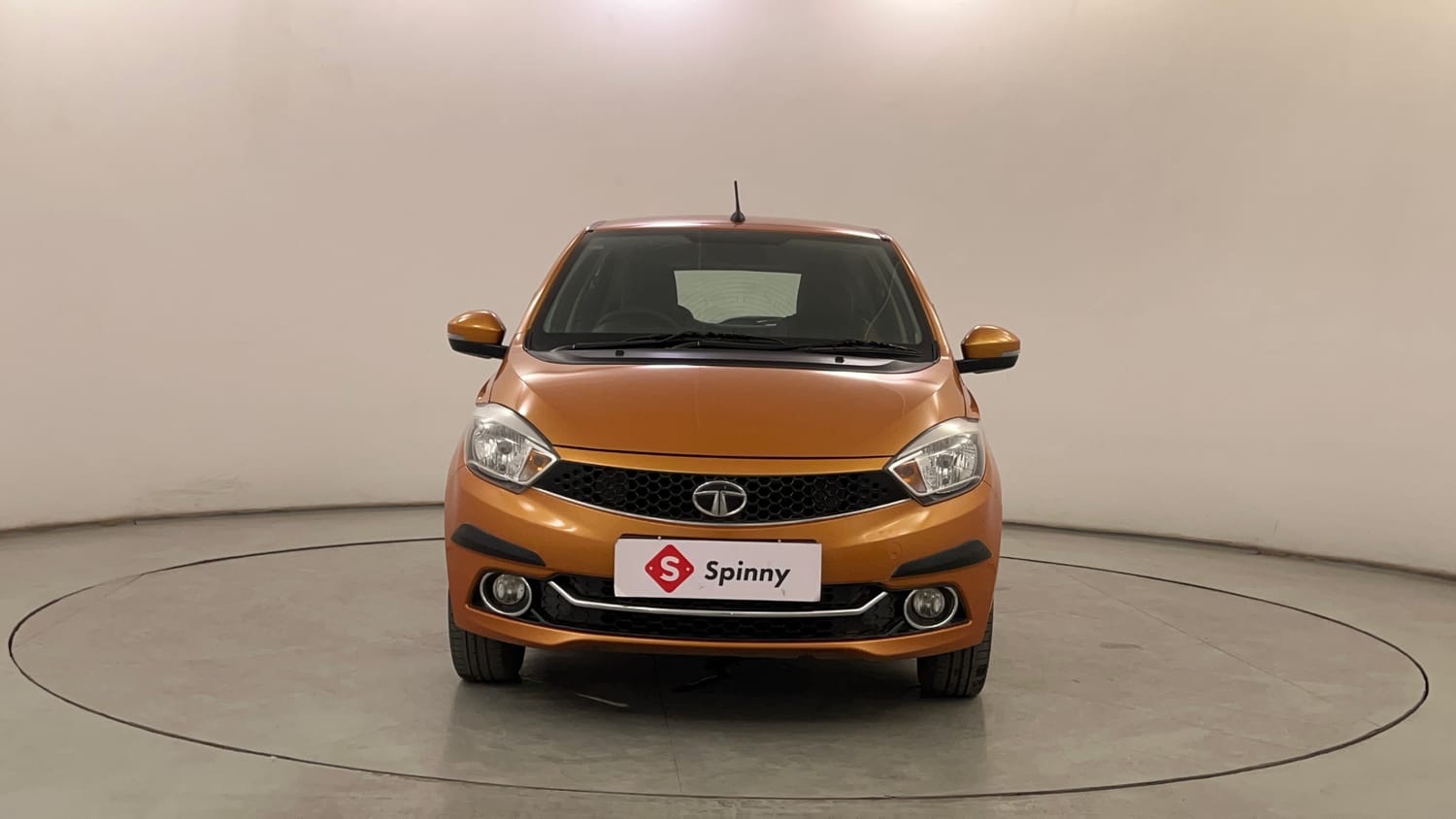Used 2018 Tata Tiago Revotron XZ Petrol Manual exterior FRONT VIEW