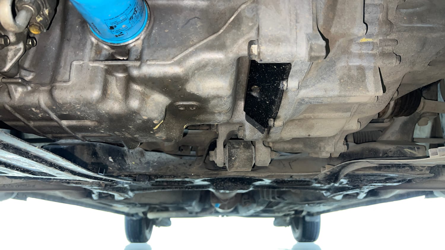 Used 2015 Honda Amaze 1.2 S i-VTEC Petrol Manual extra FRONT LEFT UNDERBODY VIEW