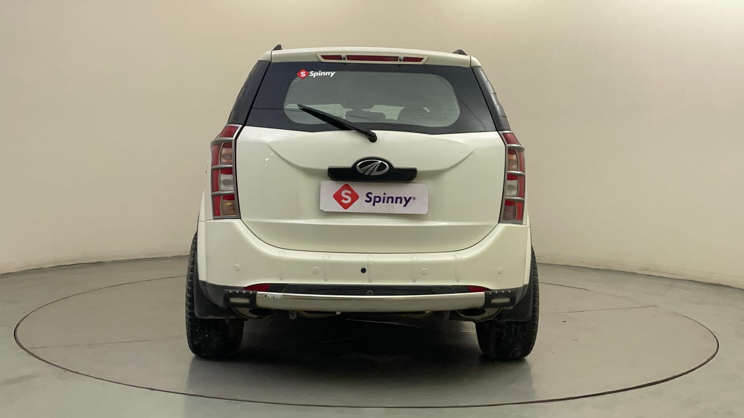Used 2015 Mahindra XUV500 W6 Diesel Manual exterior BACK VIEW