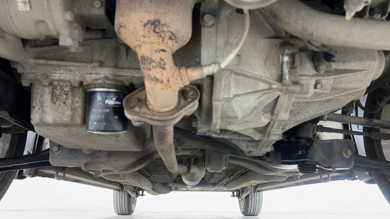 Used 2016 Maruti Suzuki Wagon R 1.0 VXI AMT Petrol Automatic extra FRONT LEFT UNDERBODY VIEW