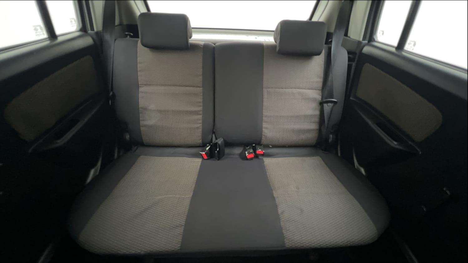Used 2013 Maruti Suzuki Wagon R LXI Petrol Manual interior REAR SEAT CONDITION VIEW