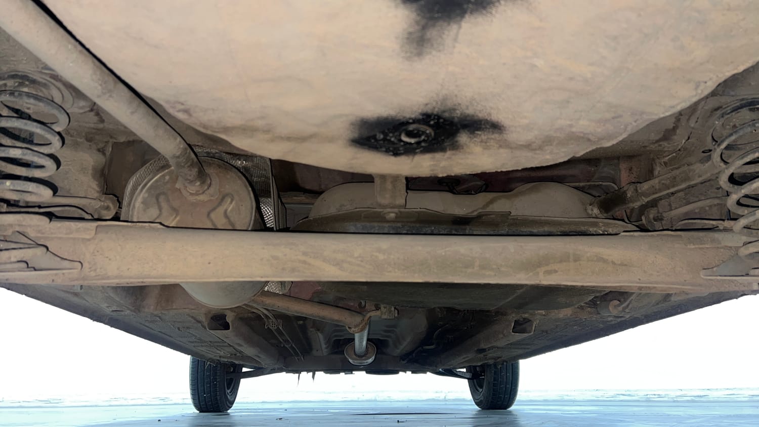 Used 2021 Renault Kwid RXT 1.0 Opt Petrol Manual extra REAR UNDERBODY VIEW (TAKEN FROM REAR)