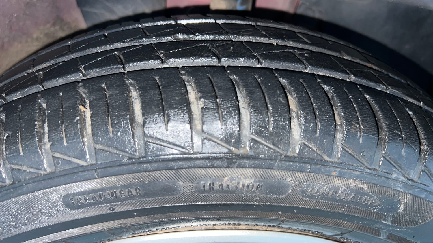 Used 2021 Renault Kwid RXT 1.0 Opt Petrol Manual tyres RIGHT FRONT TYRE TREAD VIEW