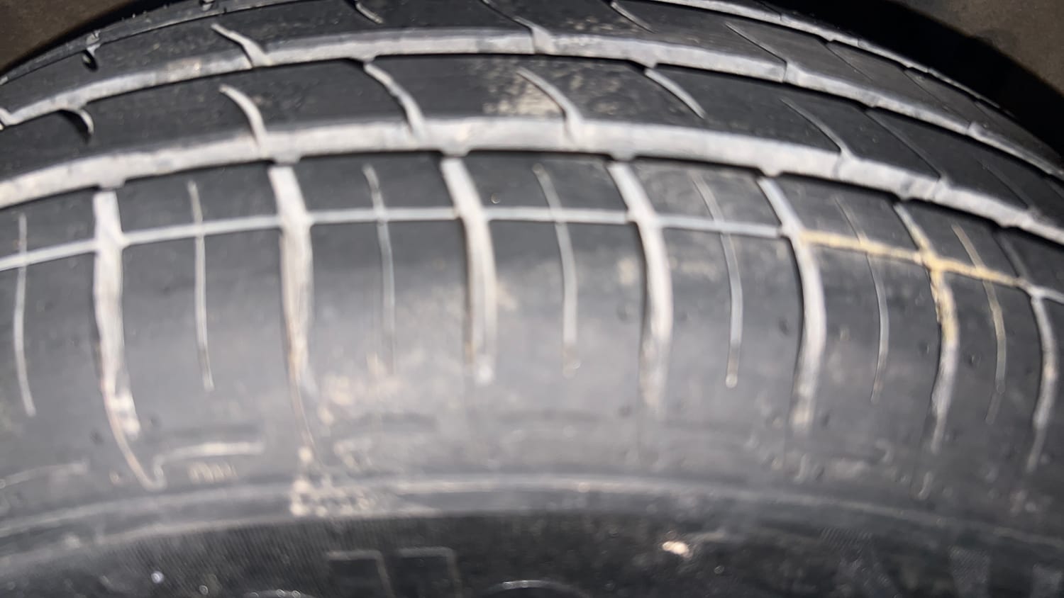 Used 2021 Hyundai Grand i10 Nios Magna 1.2 Kappa VTVT Petrol Manual tyres RIGHT FRONT TYRE TREAD VIEW