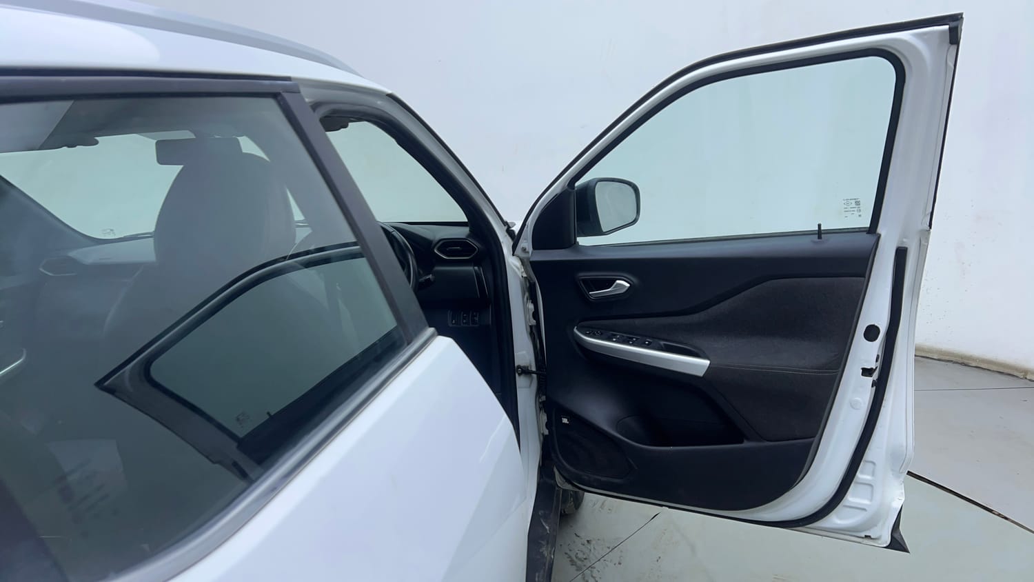 Used 2021 Nissan Magnite XV Premium Turbo Petrol Manual interior RIGHT FRONT DOOR OPEN VIEW