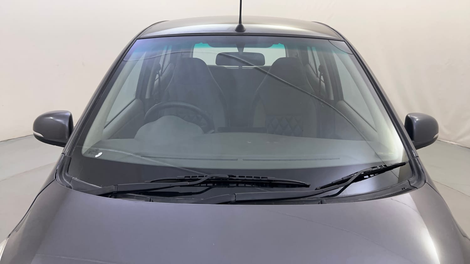 Used 2013 Hyundai i10 Magna 1.2 Kappa2 Petrol Manual exterior FRONT WINDSHIELD VIEW