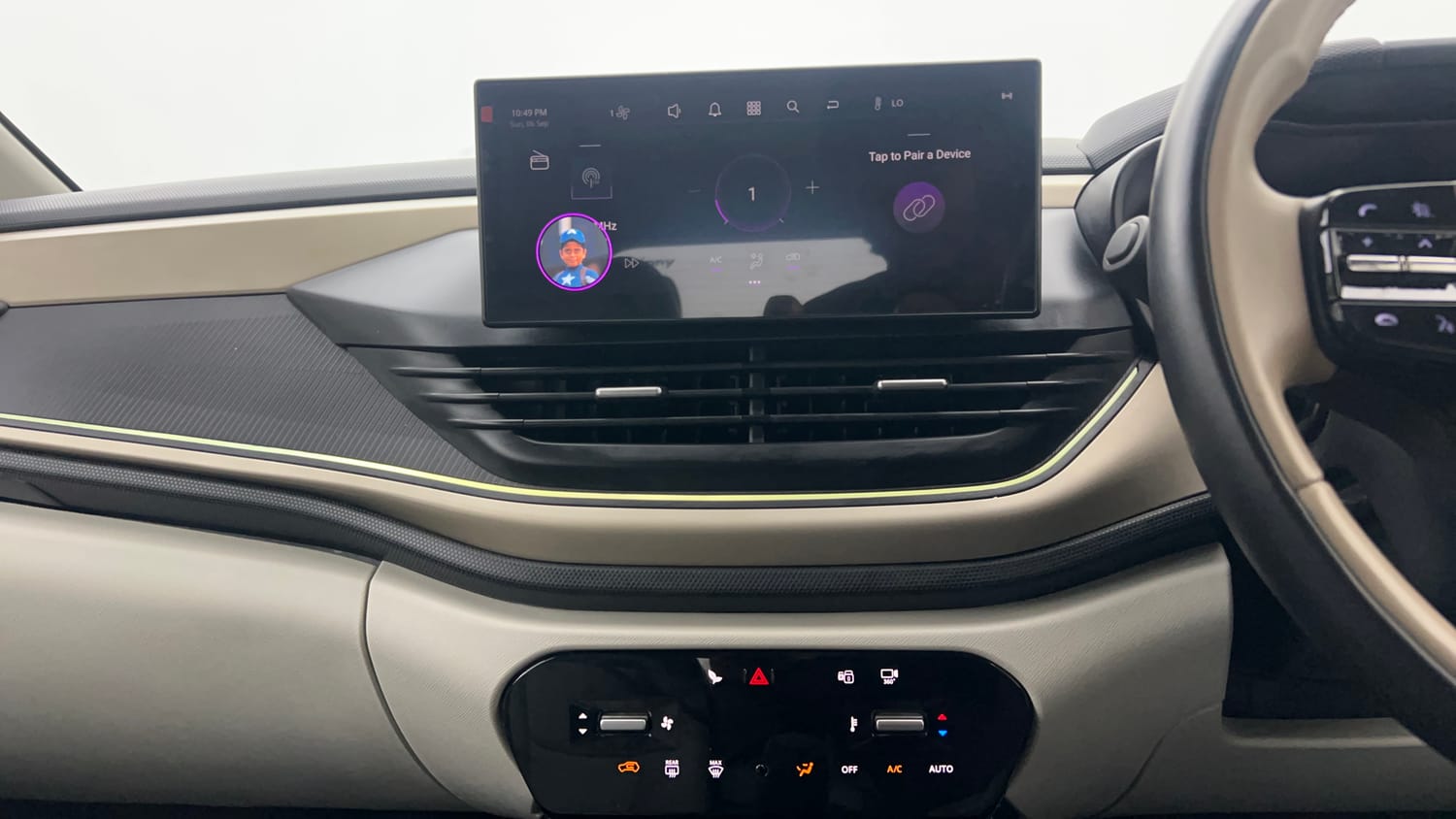Used 2025 Tata Altroz Creative Petrol 5AMT Petrol Automatic interior MUSIC SYSTEM & AC CONTROL VIEW