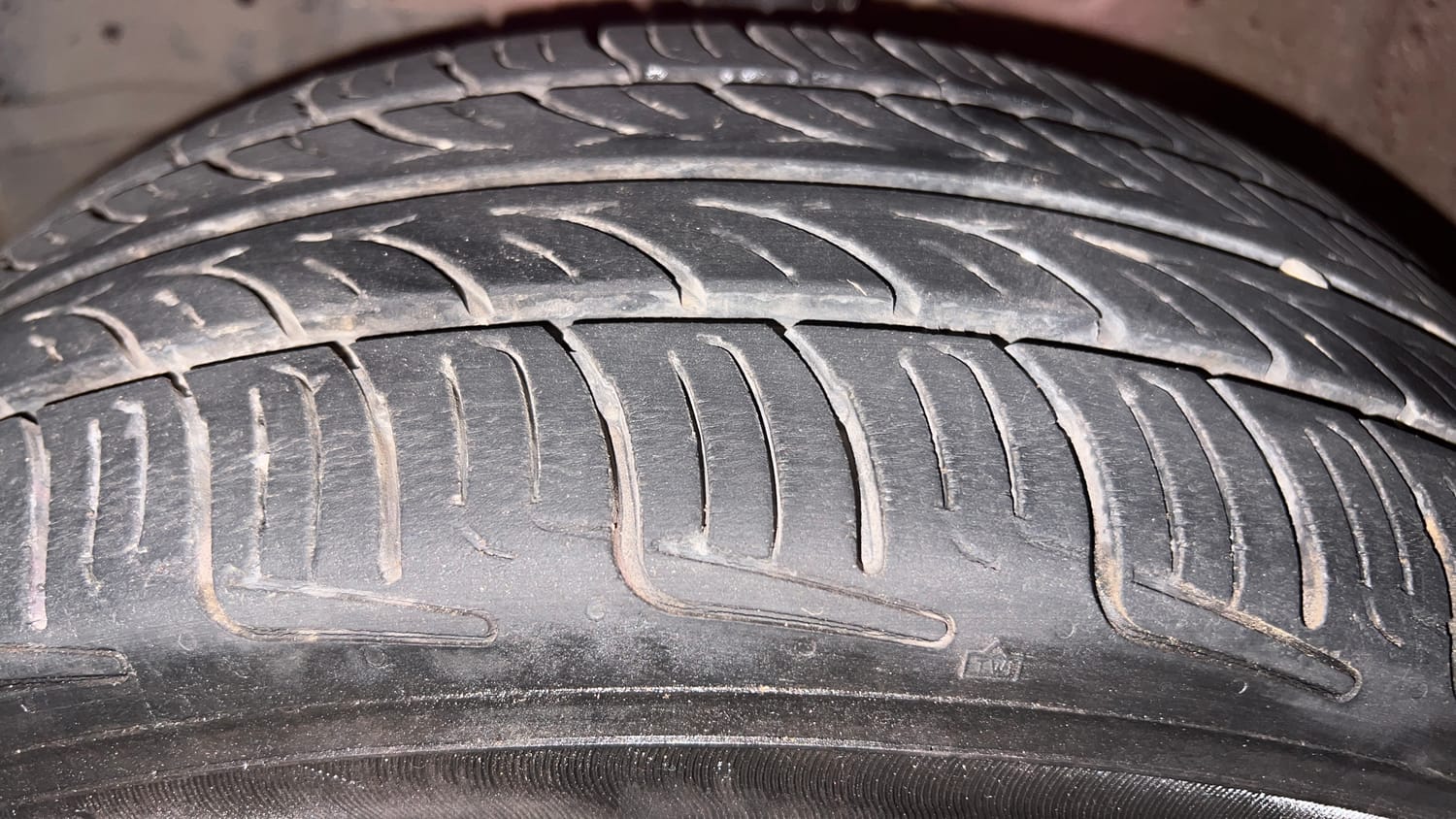Used 2013 Honda Brio S MT Petrol Manual tyres LEFT FRONT TYRE TREAD VIEW