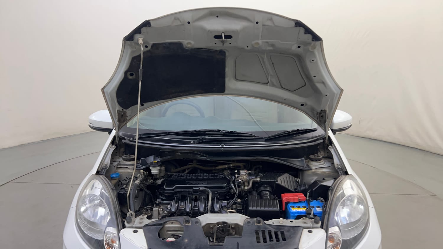 Used 2015 Honda Amaze 1.2 SX i-VTEC Petrol Manual engine ENGINE & BONNET OPEN FRONT VIEW