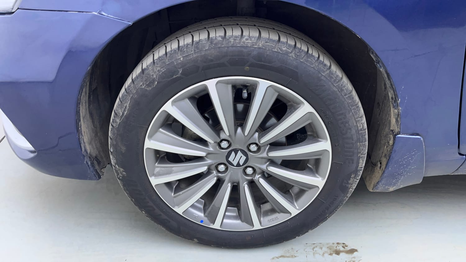 Used 2021 Maruti Suzuki Ciaz Alpha Hybrid 1.5 Petrol Manual tyres LEFT FRONT TYRE RIM VIEW