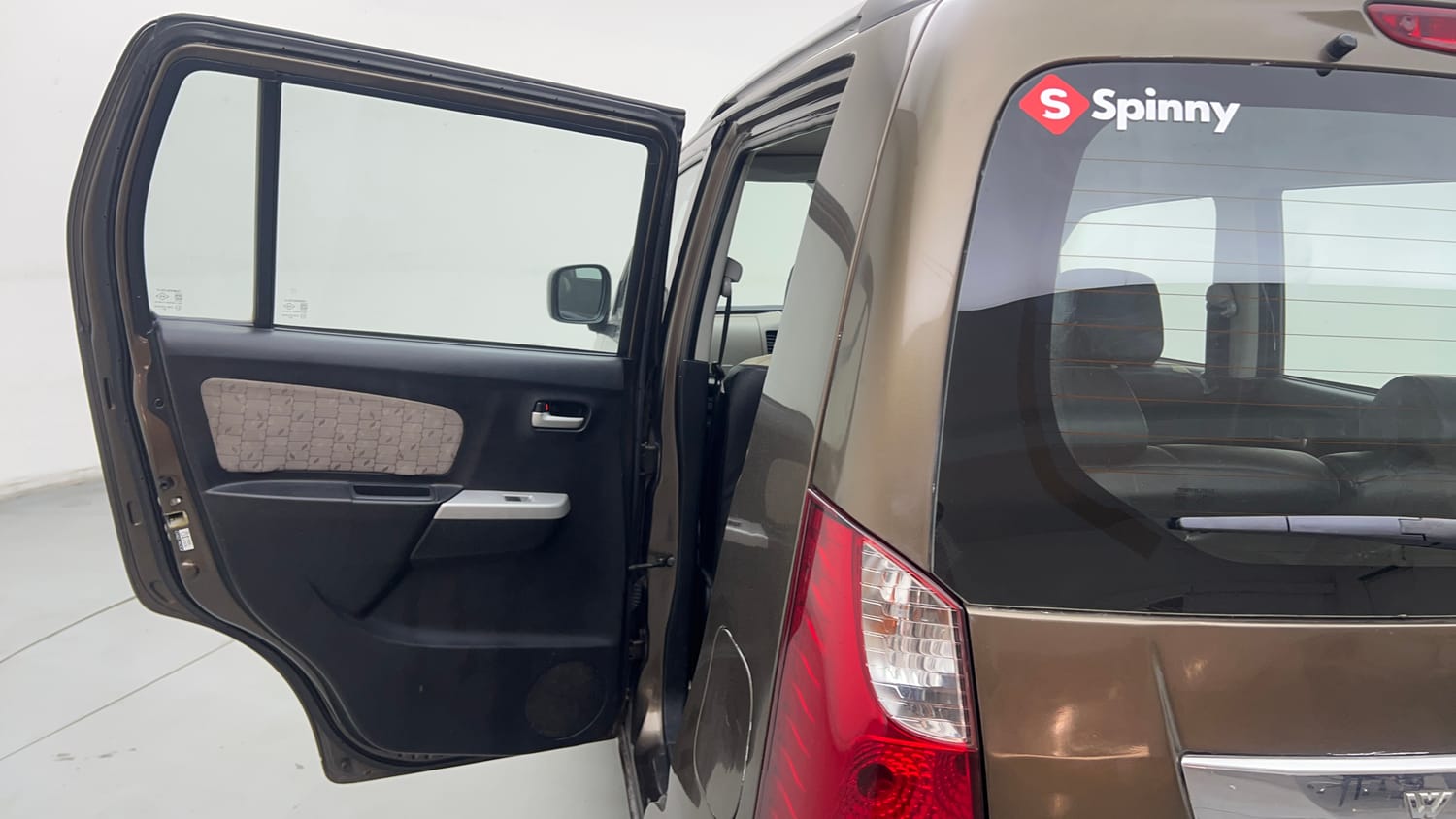 Used 2016 Maruti Suzuki Wagon R 1.0 VXI Petrol + CNG (Outside Fitted) Cng Manual interior LEFT REAR DOOR OPEN VIEW