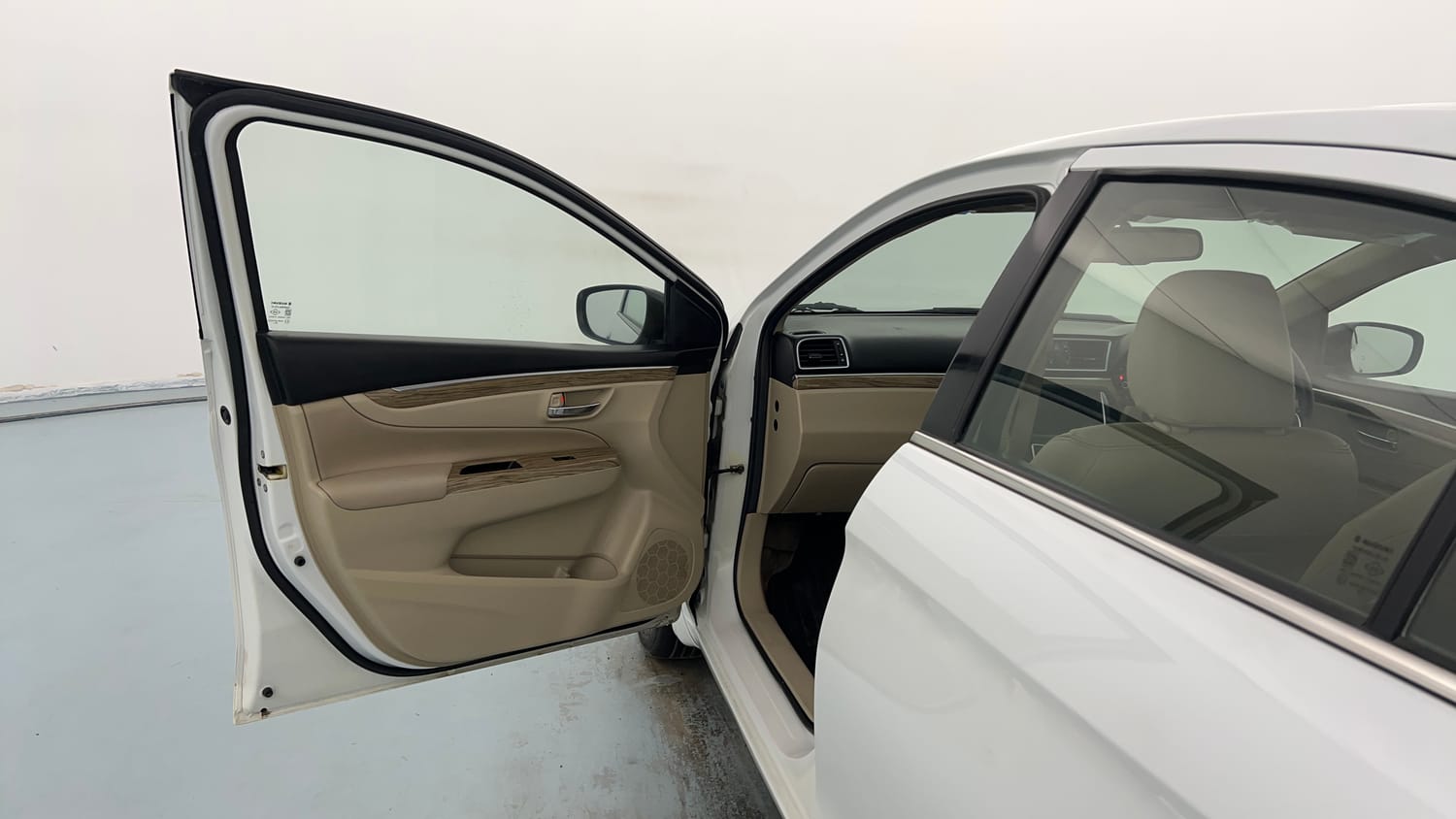 Used 2019 Maruti Suzuki Ciaz Alpha Hybrid 1.5 Petrol Manual interior LEFT FRONT DOOR OPEN VIEW