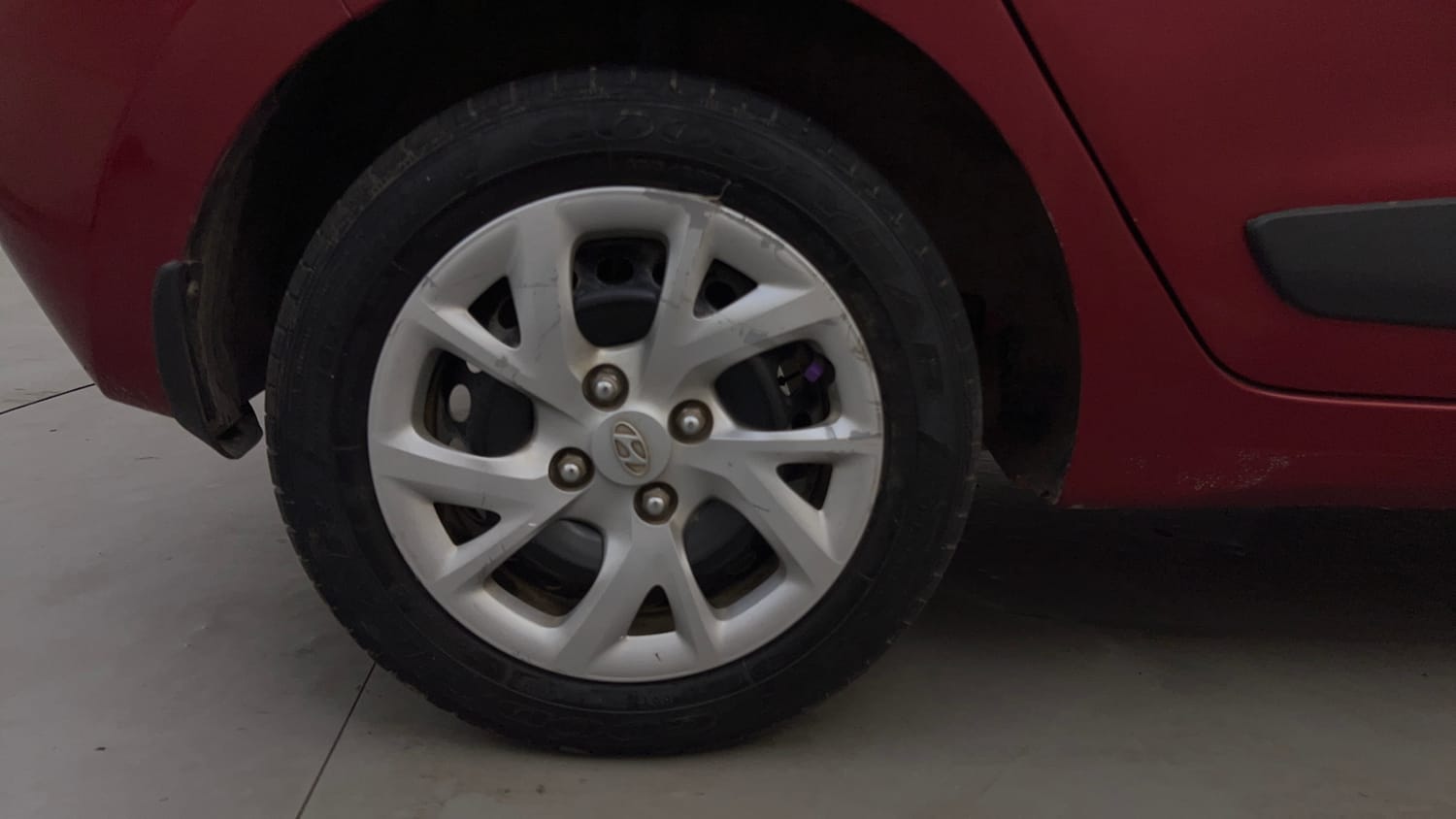 Used 2019 Hyundai Grand i10 Sportz 1.2 Kappa VTVT Petrol Manual tyres RIGHT REAR TYRE RIM VIEW