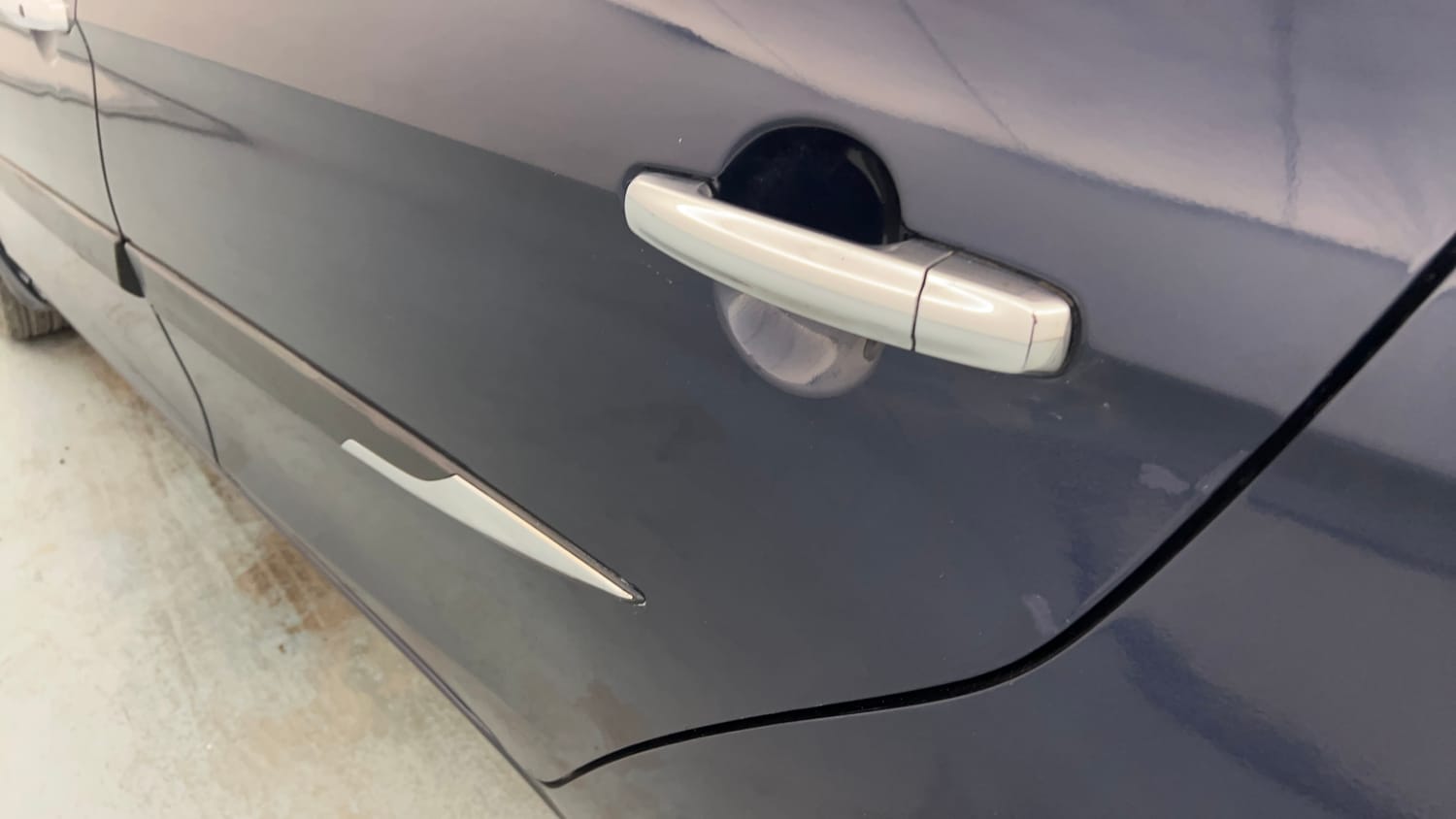 Used 2023 Maruti Suzuki Ciaz Alpha 1.5 Petrol Manual dents MINOR SCRATCH