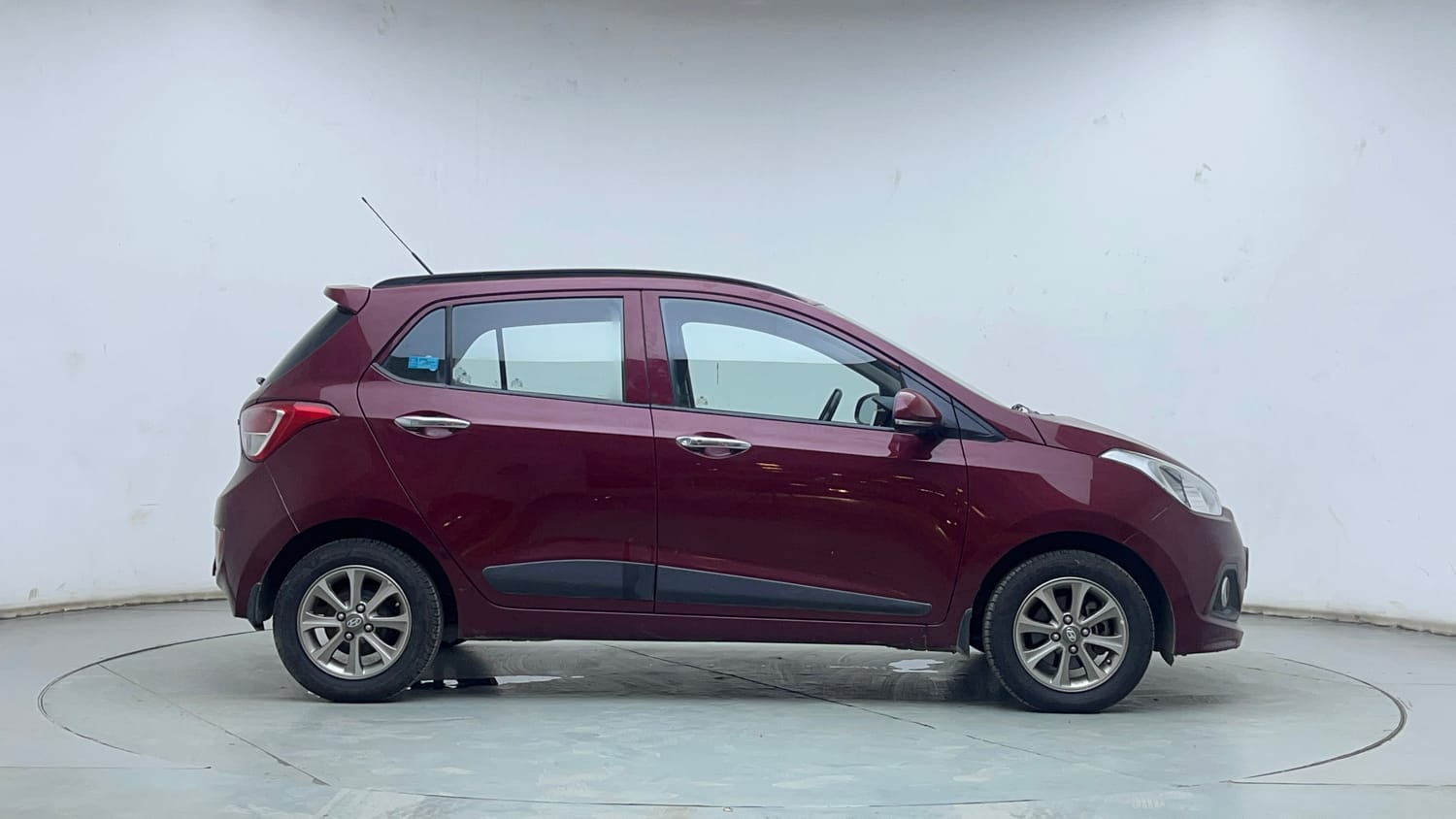 Used 2016 Hyundai Grand i10 Asta 1.2 Kappa VTVT Petrol Manual exterior RIGHT SIDE VIEW