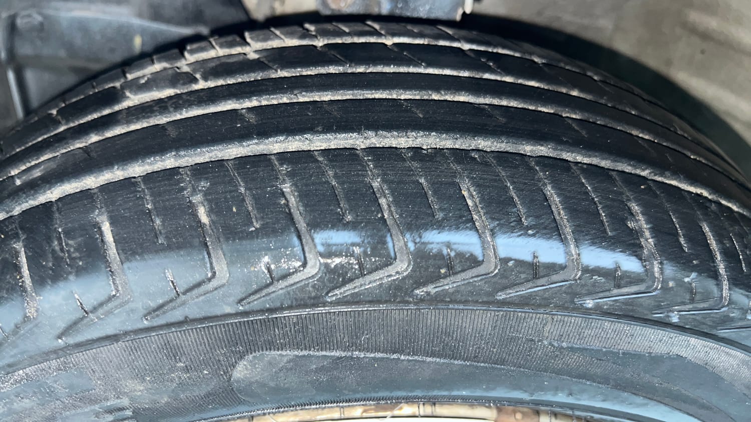 Used 2022 Maruti Suzuki Wagon R LXI 1.0 CNG Cng Manual tyres LEFT FRONT TYRE TREAD VIEW