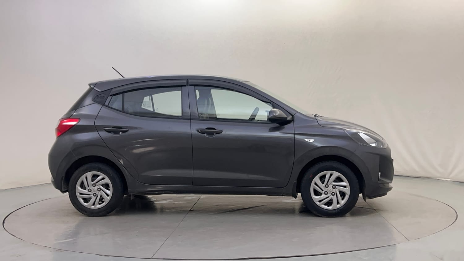 Used 2021 Hyundai Grand i10 Nios Magna 1.2 Kappa VTVT Petrol Manual exterior RIGHT SIDE VIEW