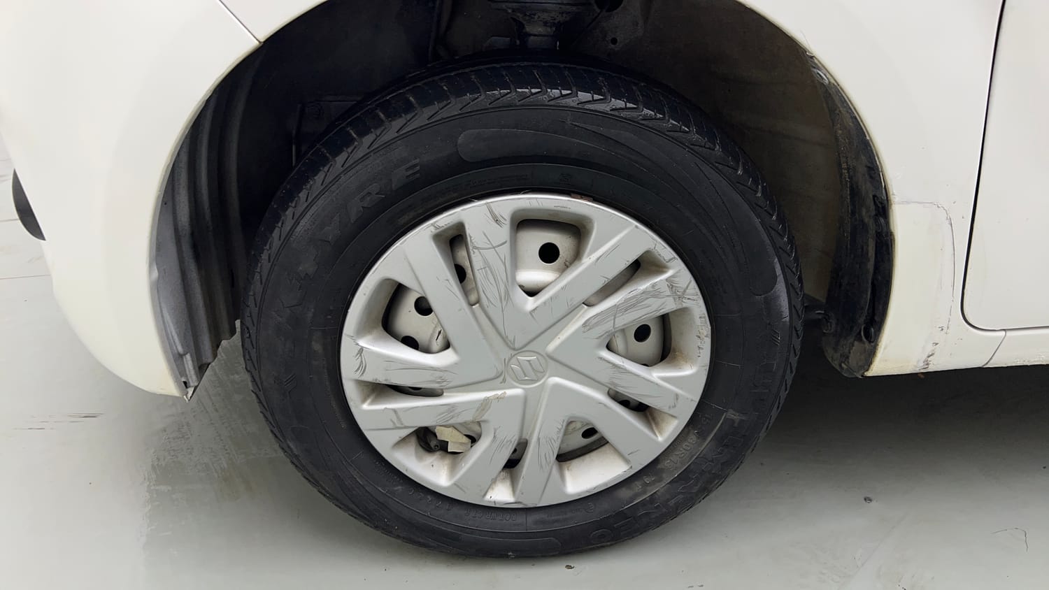 Used 2022 Maruti Suzuki Wagon R LXI 1.0 CNG Cng Manual tyres LEFT FRONT TYRE RIM VIEW