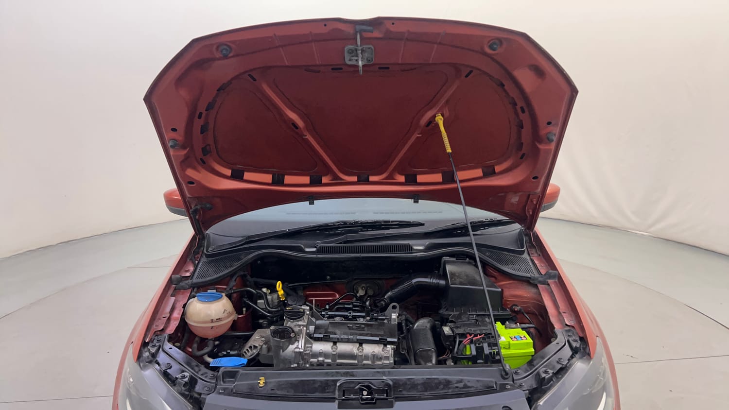 Used 2014 Volkswagen Polo Highline1.2L (P) Petrol Manual engine ENGINE & BONNET OPEN FRONT VIEW