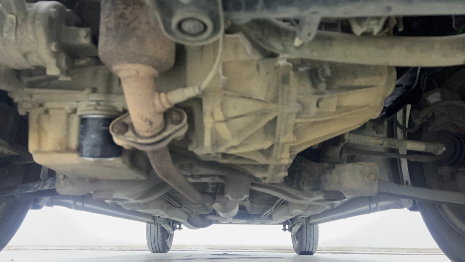 Used 2017 Maruti Suzuki Wagon R 1.0 VXI AMT Petrol Automatic extra FRONT LEFT UNDERBODY VIEW