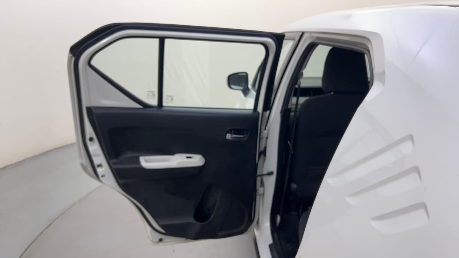 Used 2018 Maruti Suzuki Ignis [2017-2020] Zeta AMT Petrol Dual Tone Petrol Automatic interior LEFT REAR DOOR OPEN VIEW