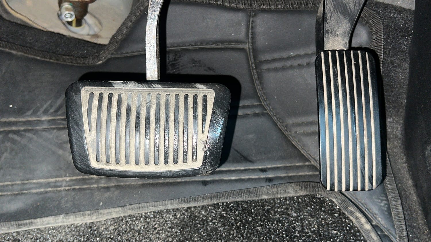 Used 2021 Hyundai Verna SX (O) 1.0 Turbo DCT Petrol Automatic interior PEDALS VIEW