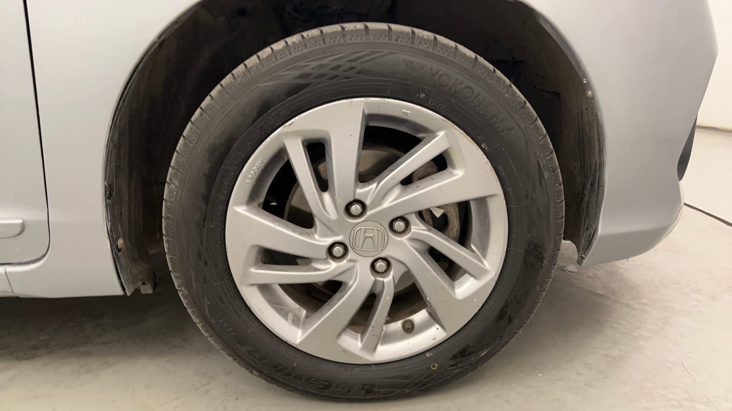Used 2021 Honda Jazz VX CVT Petrol Automatic tyres RIGHT FRONT TYRE RIM VIEW
